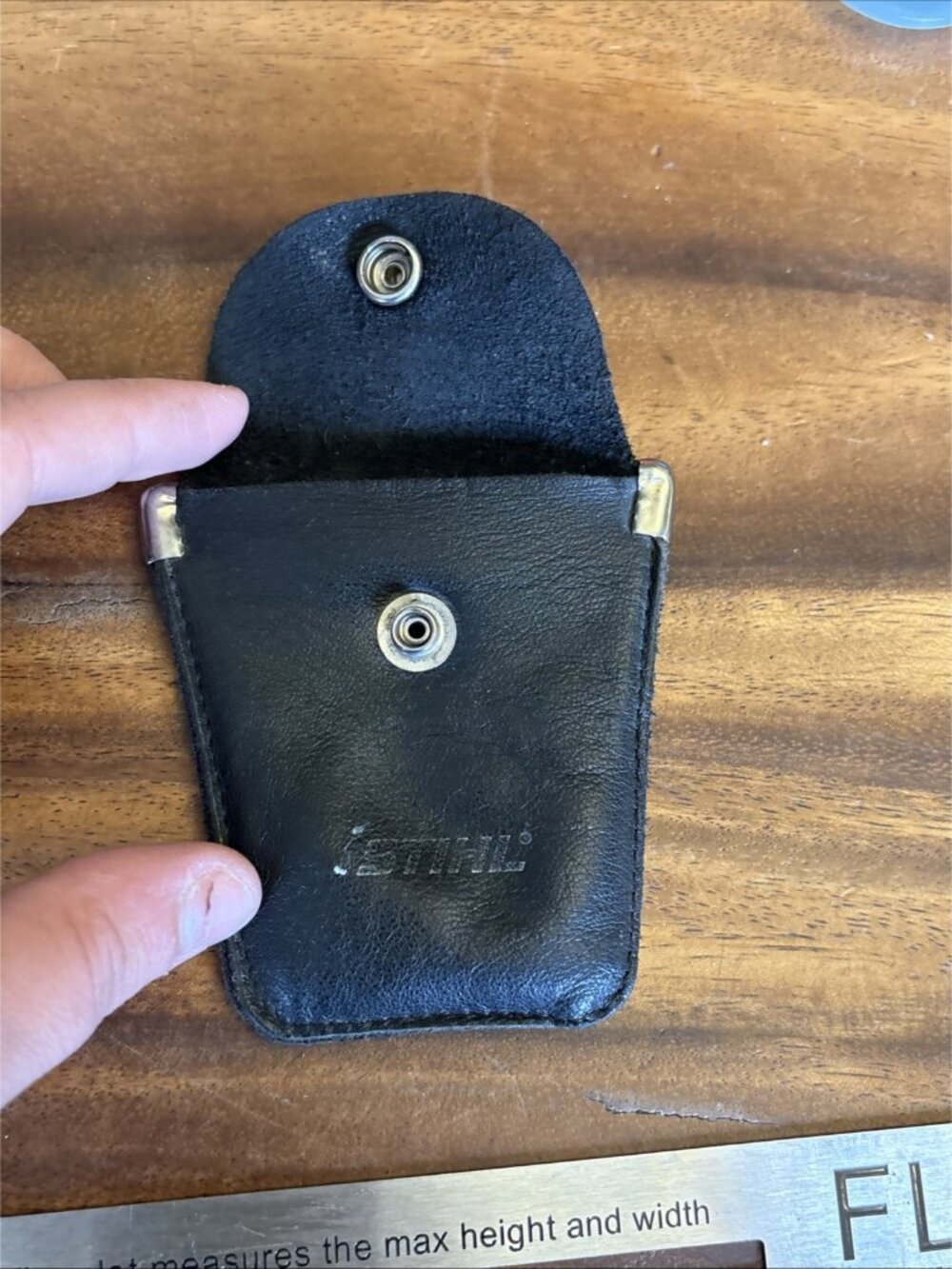 STIHL Card Small Wallet W/Key-Ring - Picture 7 of 8